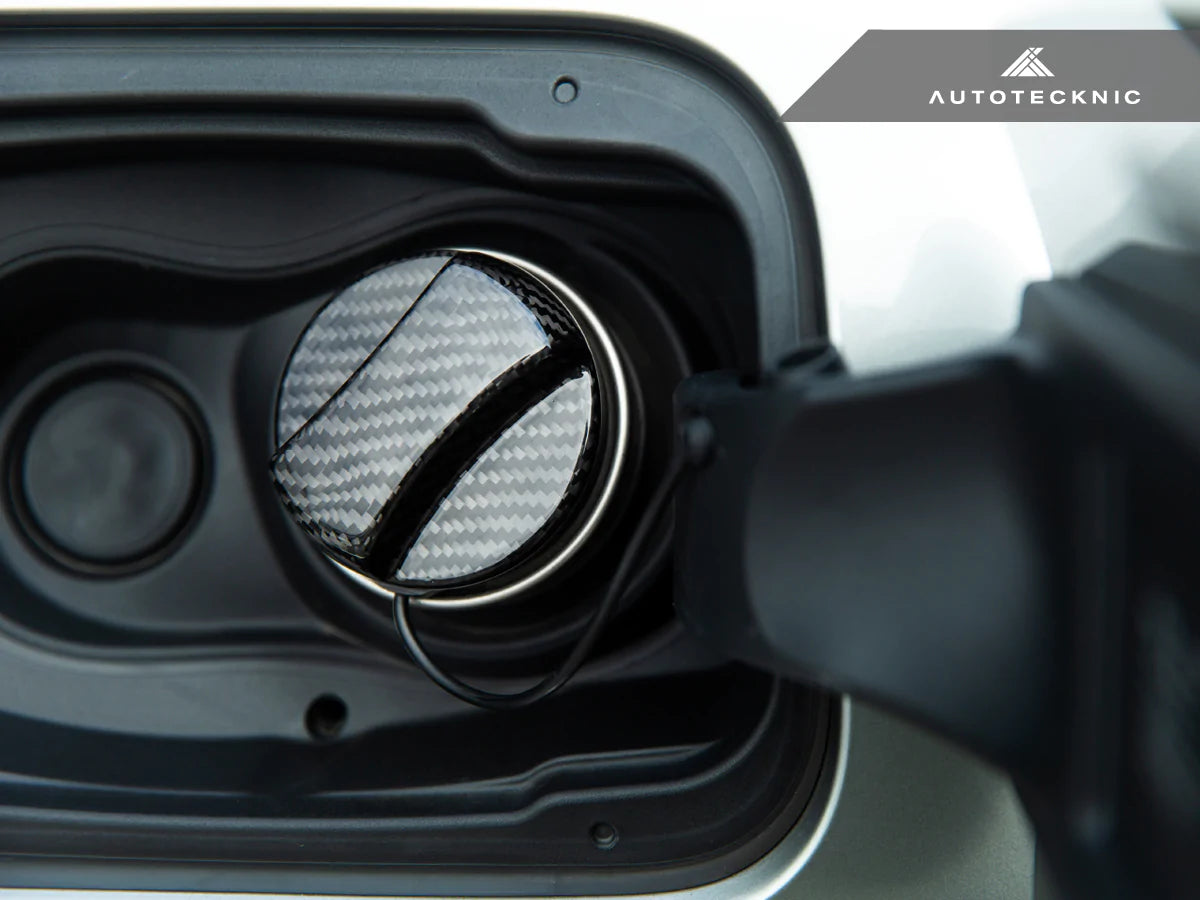 AUTOTECKNIC DRY CARBON COMPETITION FUEL CAP COVER - F80 M3 | F82 M4
