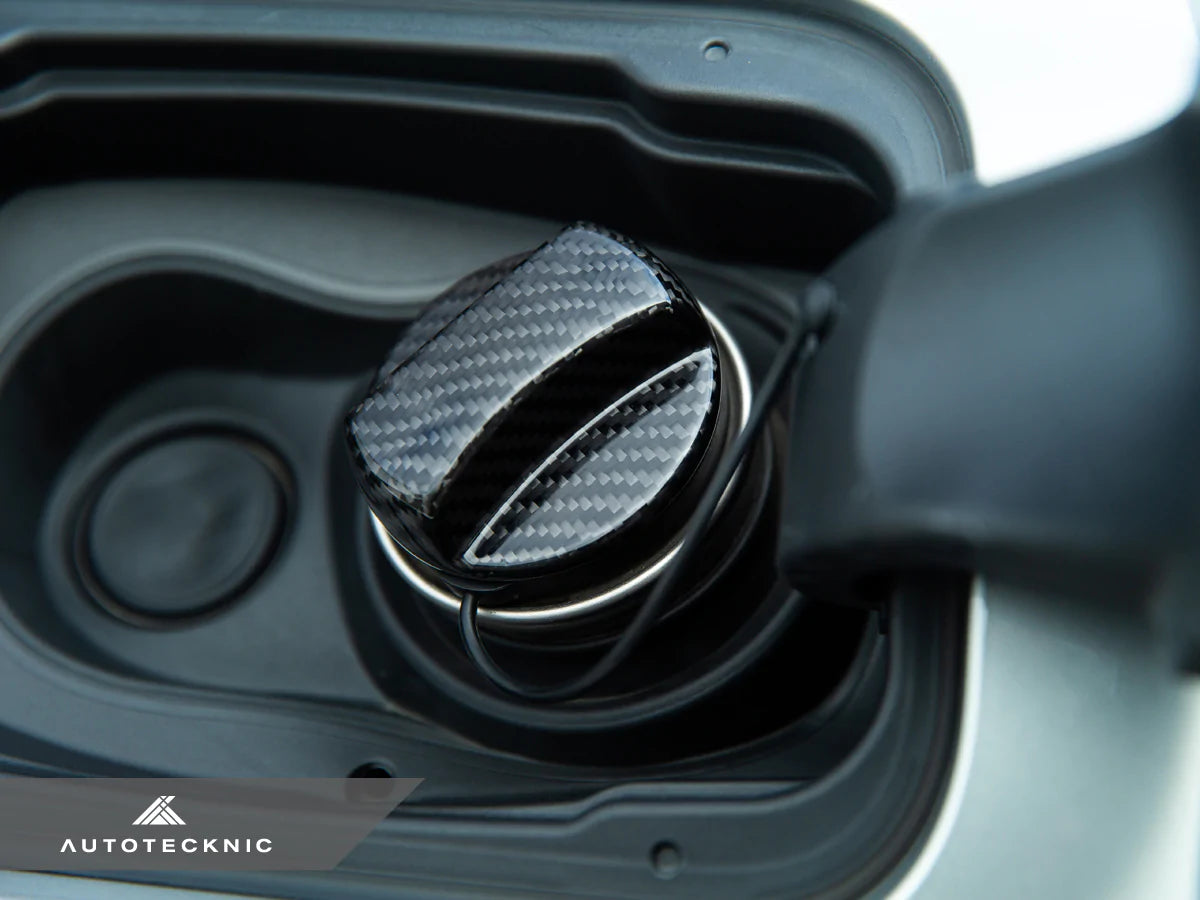 AUTOTECKNIC DRY CARBON COMPETITION FUEL CAP COVER - F80 M3 | F82 M4
